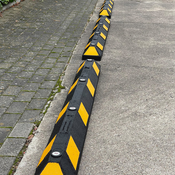 UvV WHEEL Parkstopper Parkplatzbegrenzung Anfahrschwelle gelb +Schrauben