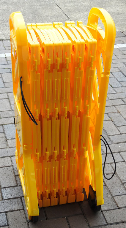 Absperrgitter faltbar FOLD - 4 Meter gelb +Reflektoren +Rollen
